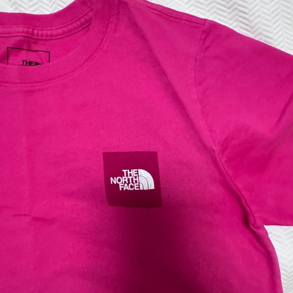 The North Face Pink T-Shirt in XS - Picture 2 of 6